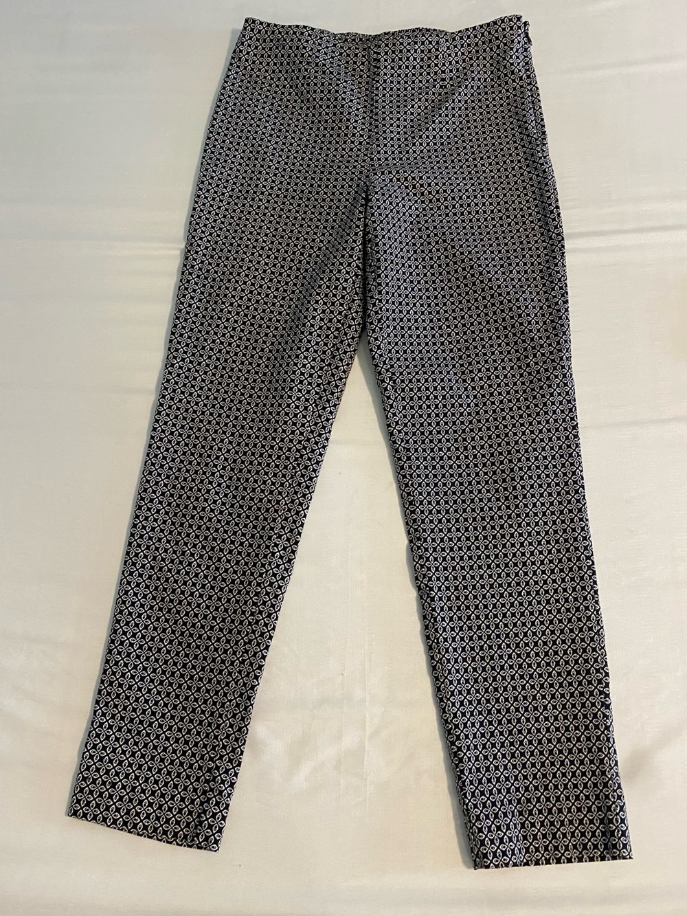 Susan Graver Black & White Geometric Print Slim Pants